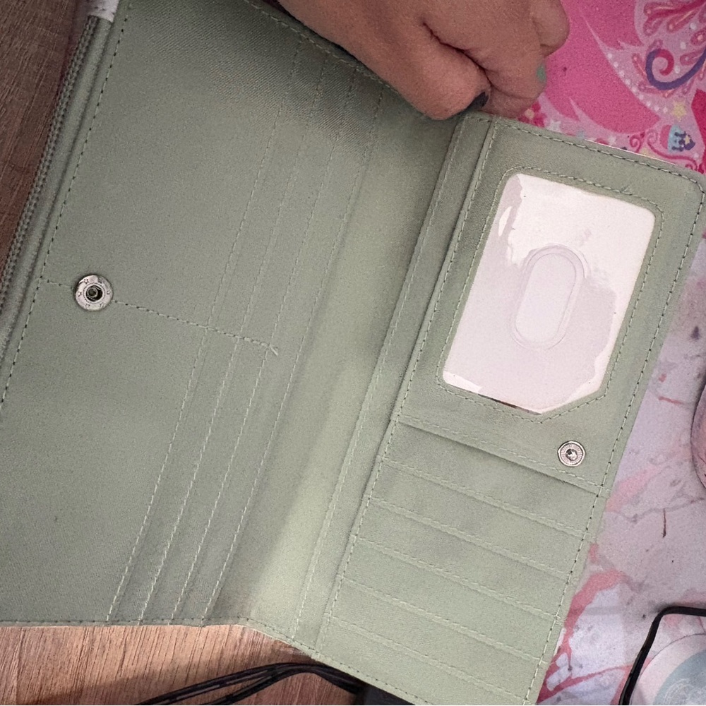 Kids Anime Character Wallet - Green and White - Picture 3 of 3